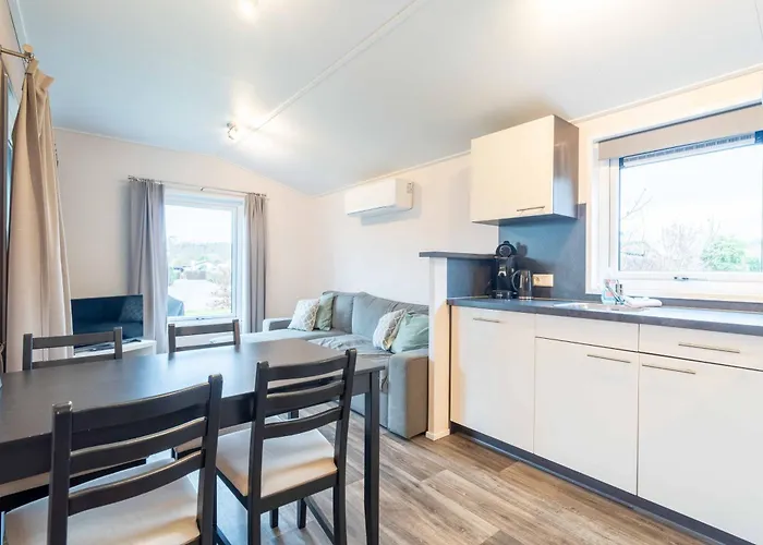 Feriehus Charmantes Tiny House In Guels